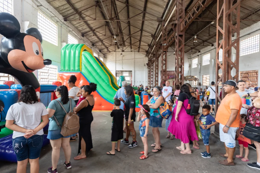 Brinquedos, atividades recreativas, apresentações, personagens, guloseimas e diferentes atrações estarão entre as opções